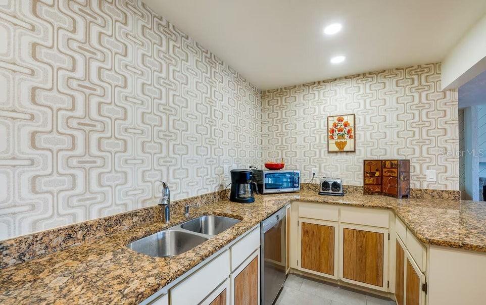 1286 JOHN ANDERSON DR — photo 5