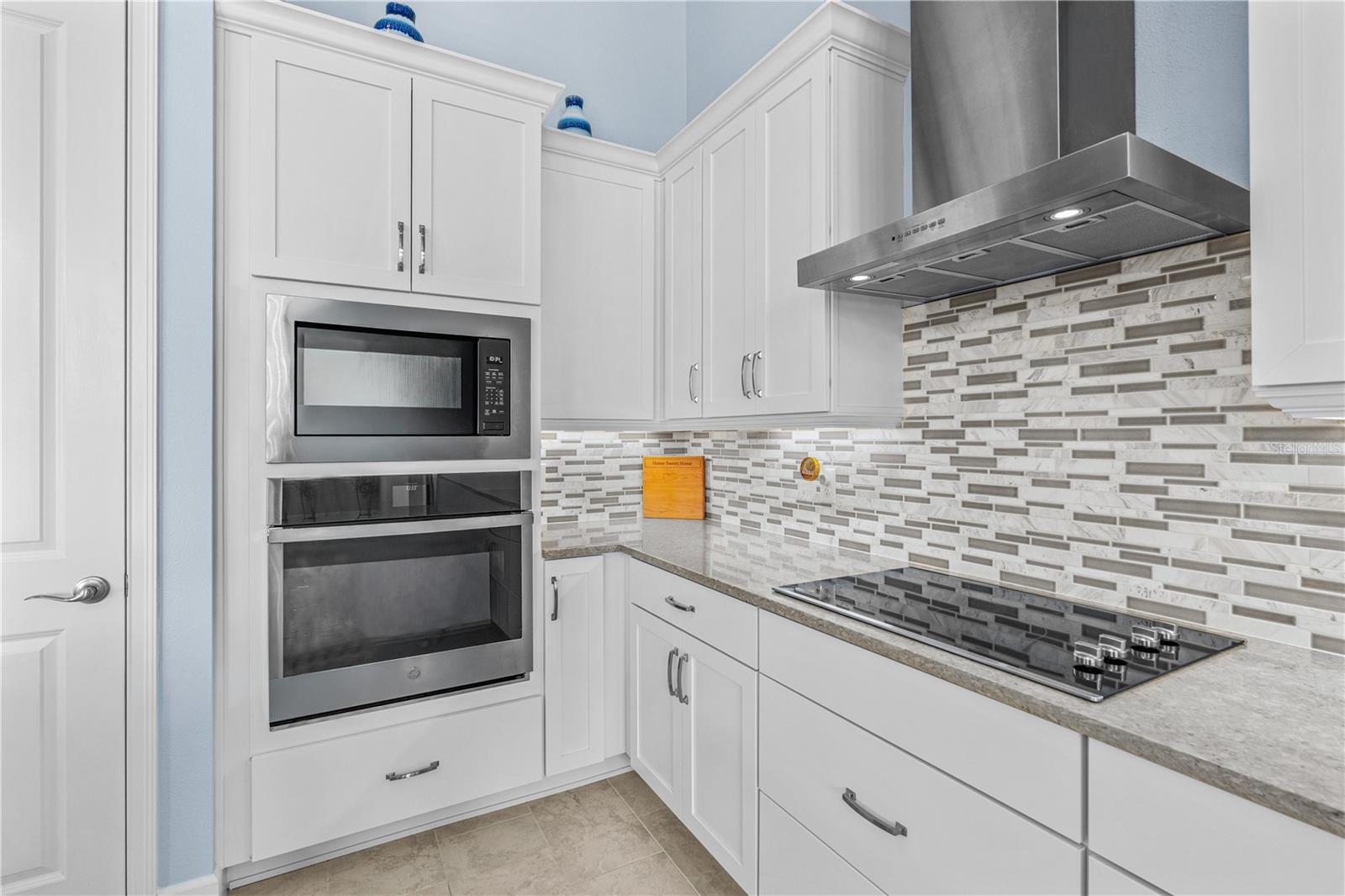 268 MOSAIC BLVD — photo 11