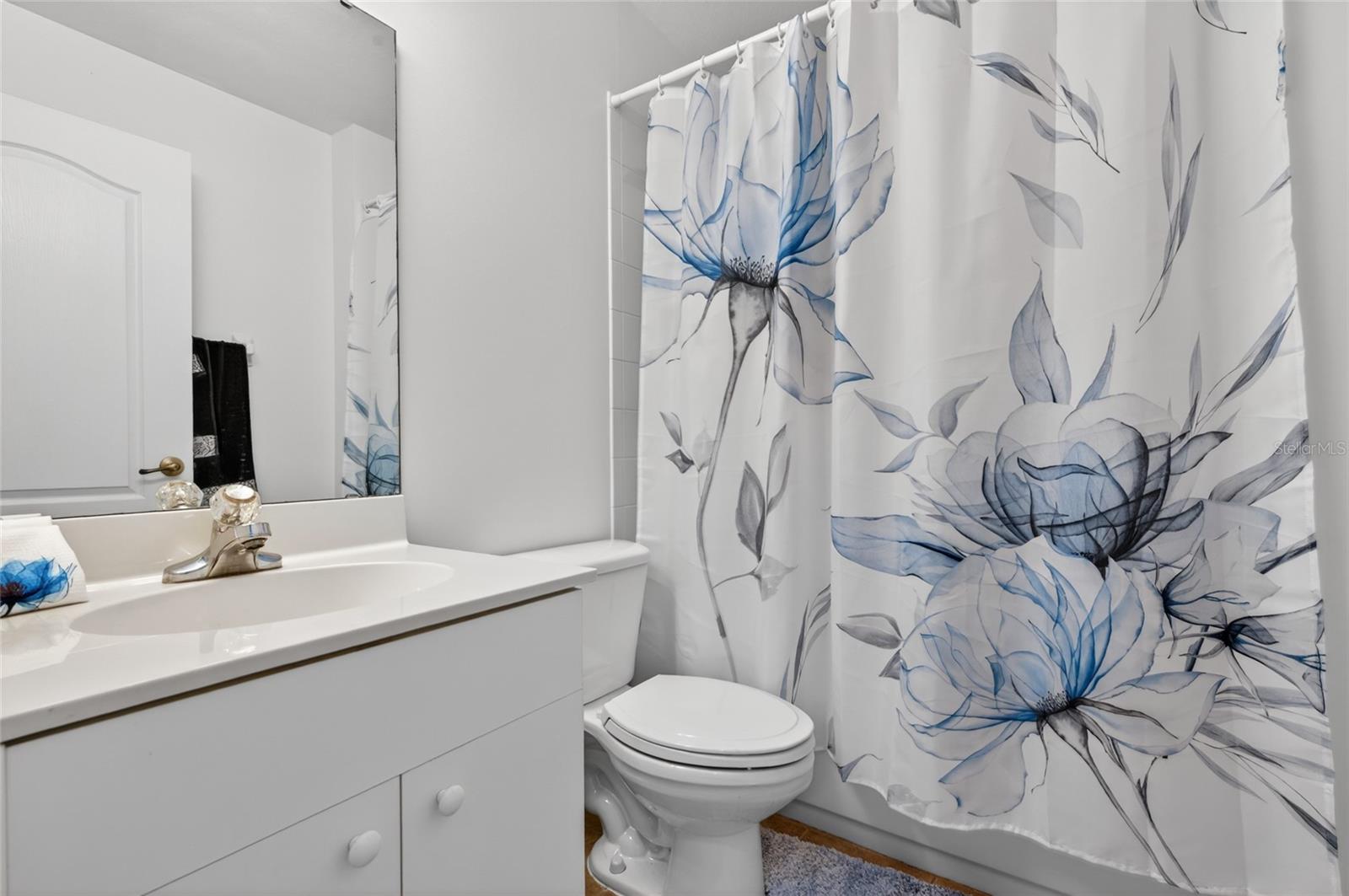 18 OAK VILLAGE DR — photo 8