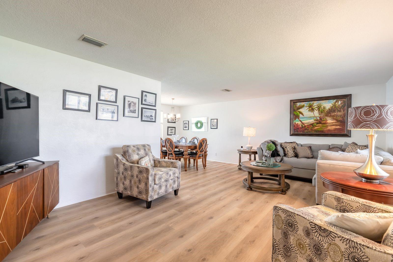 2315 BONNIE VIEW DR — photo 12