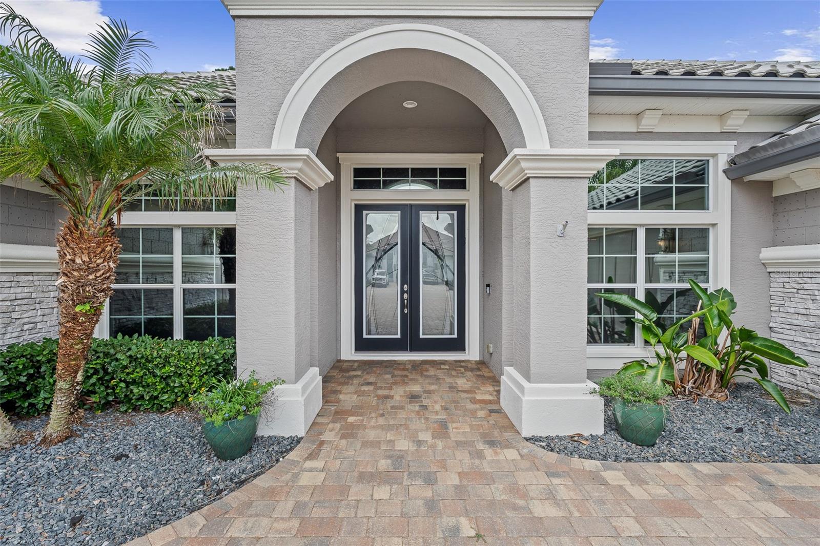 630 WOODBRIDGE DR — photo 3