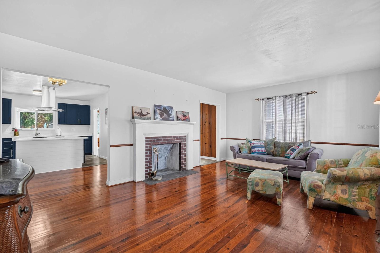 314 REVILO BLVD — photo 8