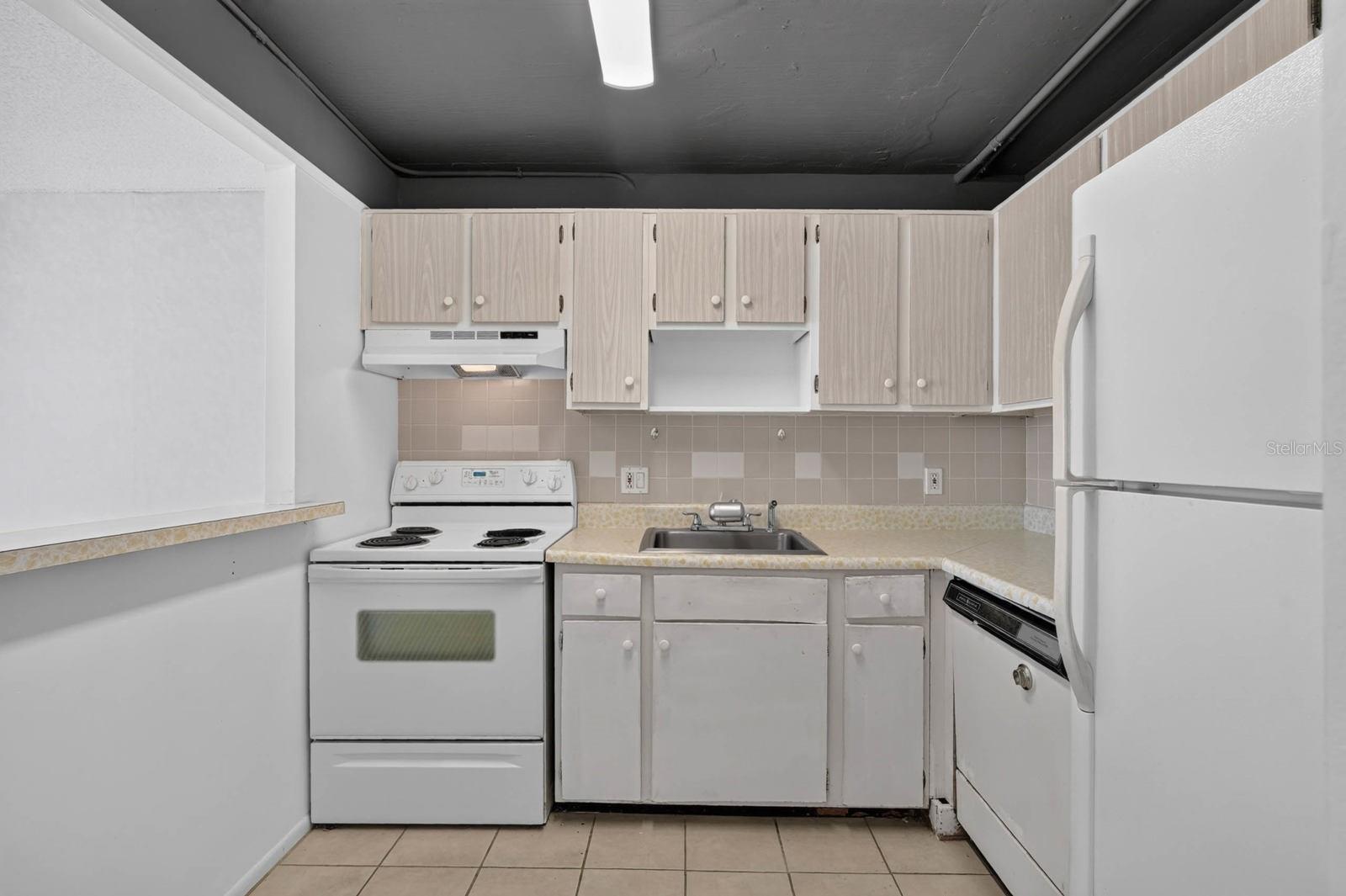 925 N HALIFAX AVE #710 — photo 11