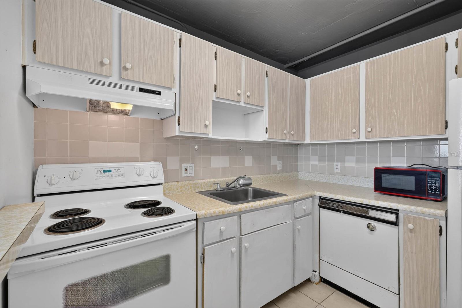925 N HALIFAX AVE #710 — photo 12
