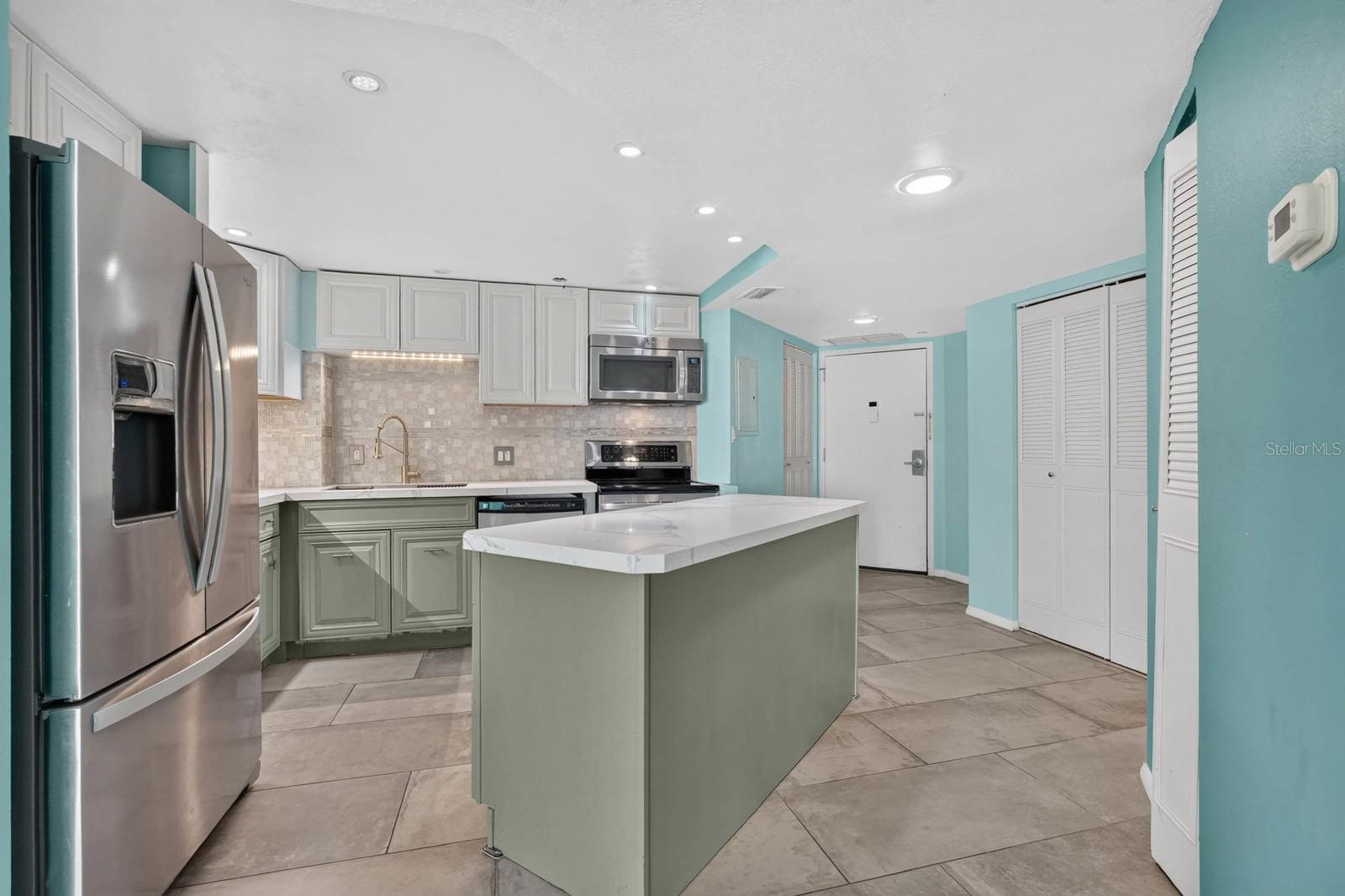 935 N HALIFAX AVE #406 — photo 9