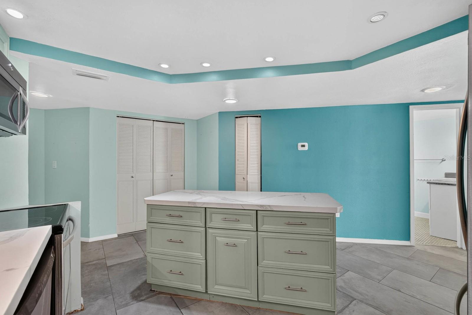 935 N HALIFAX AVE #406 — photo 10