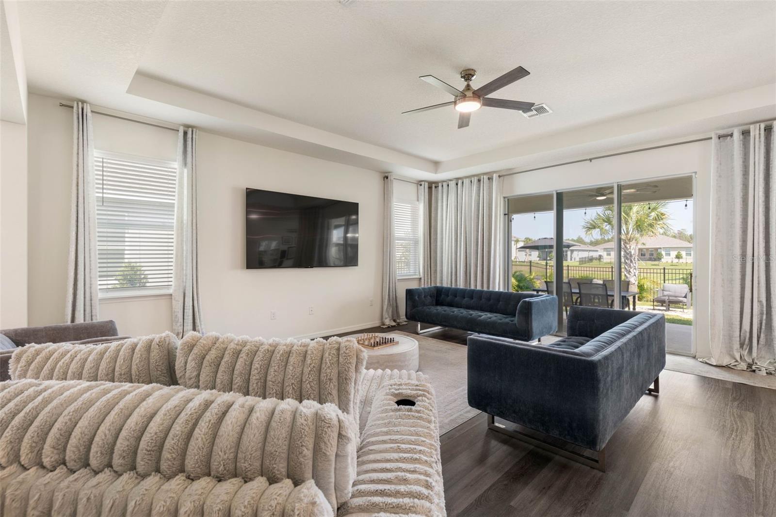 345 E MERIMONT LN — photo 10