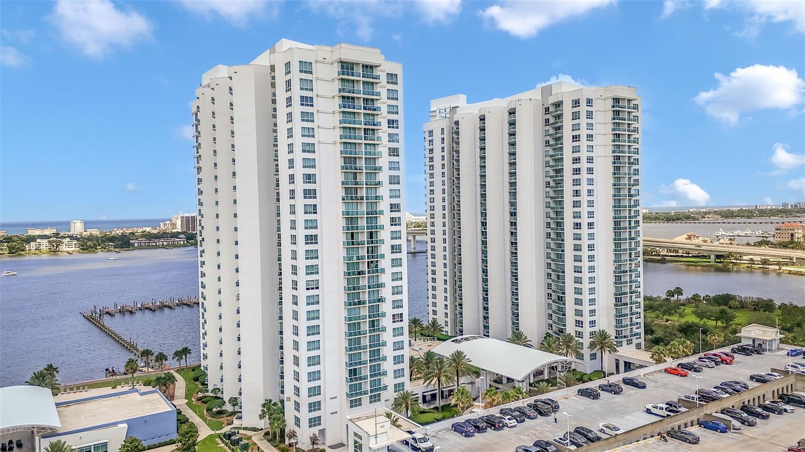 241 RIVERSIDE DR #1806