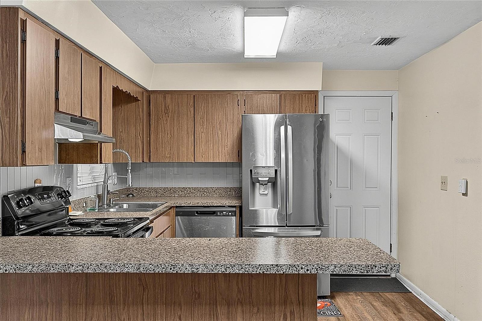 1508 WILDROSE LN — photo 12