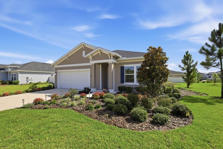 2110 RAGLAN CIR — photo 2