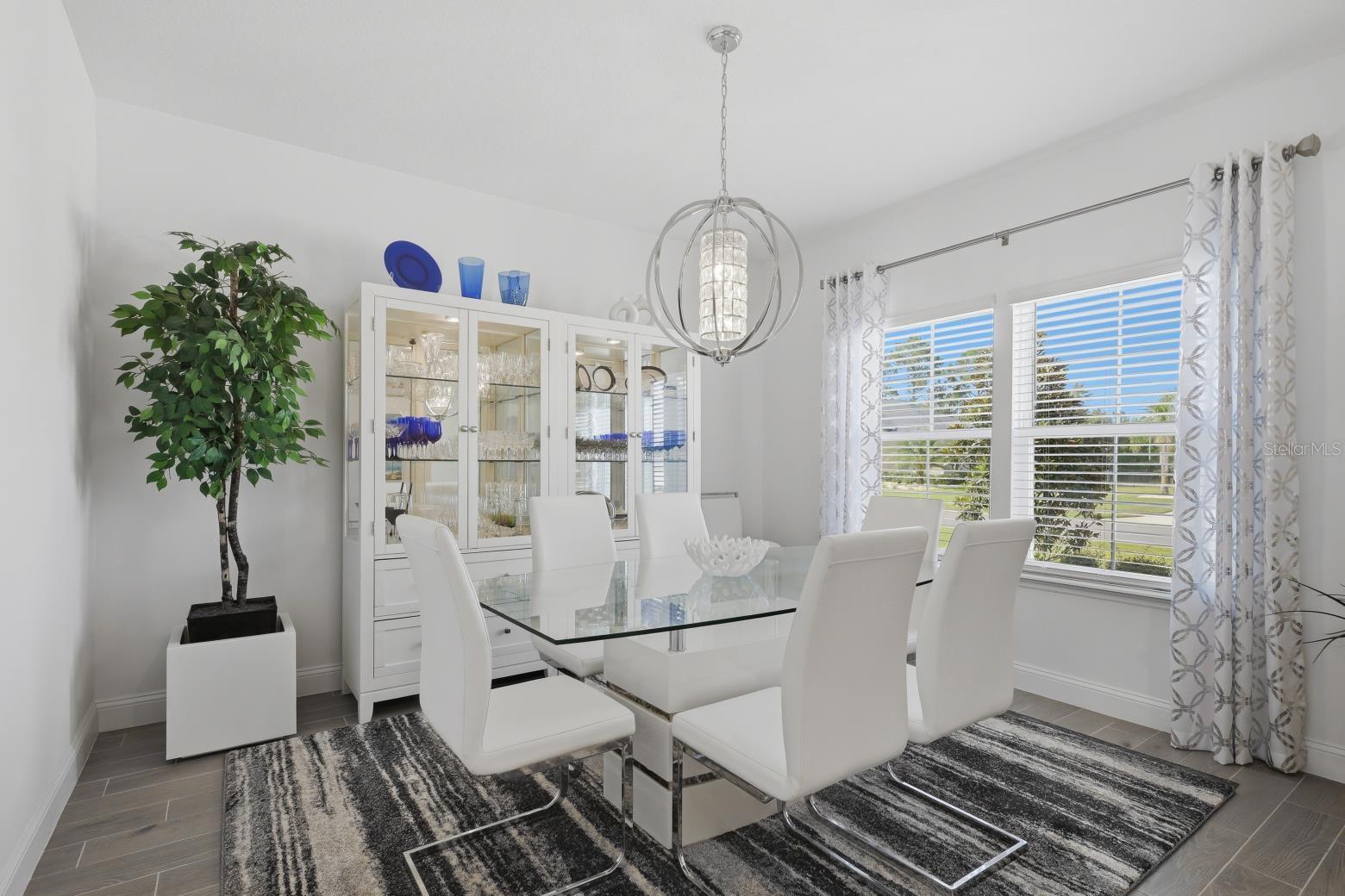 2110 RAGLAN CIR — photo 5