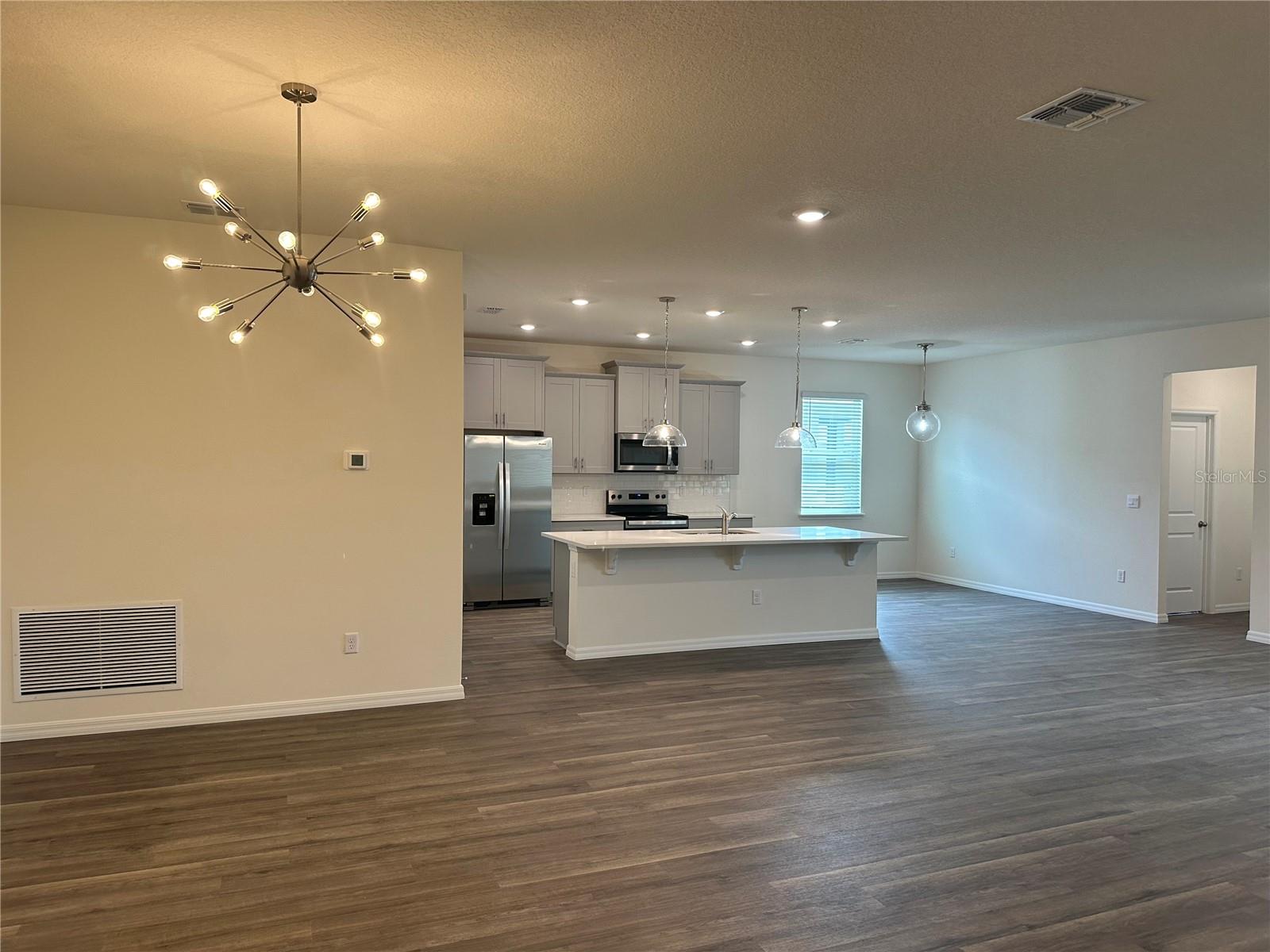 3272 ARCH AVE — photo 11
