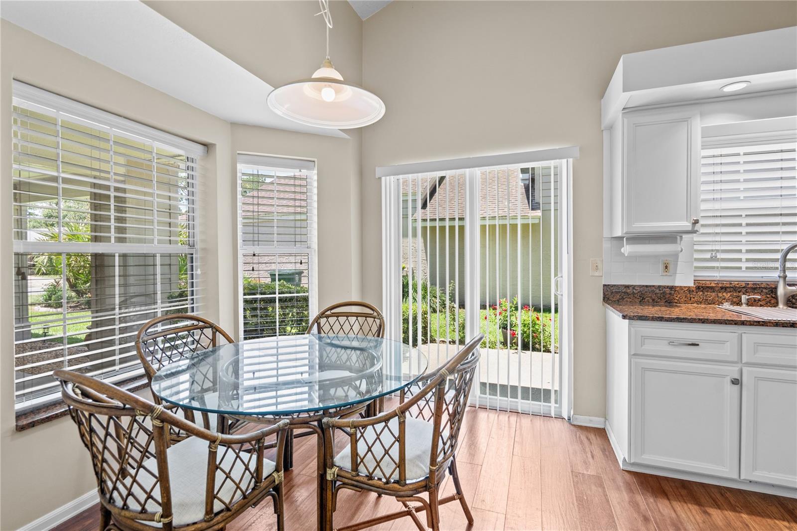 254 GLENBRIAR CIR — photo 5