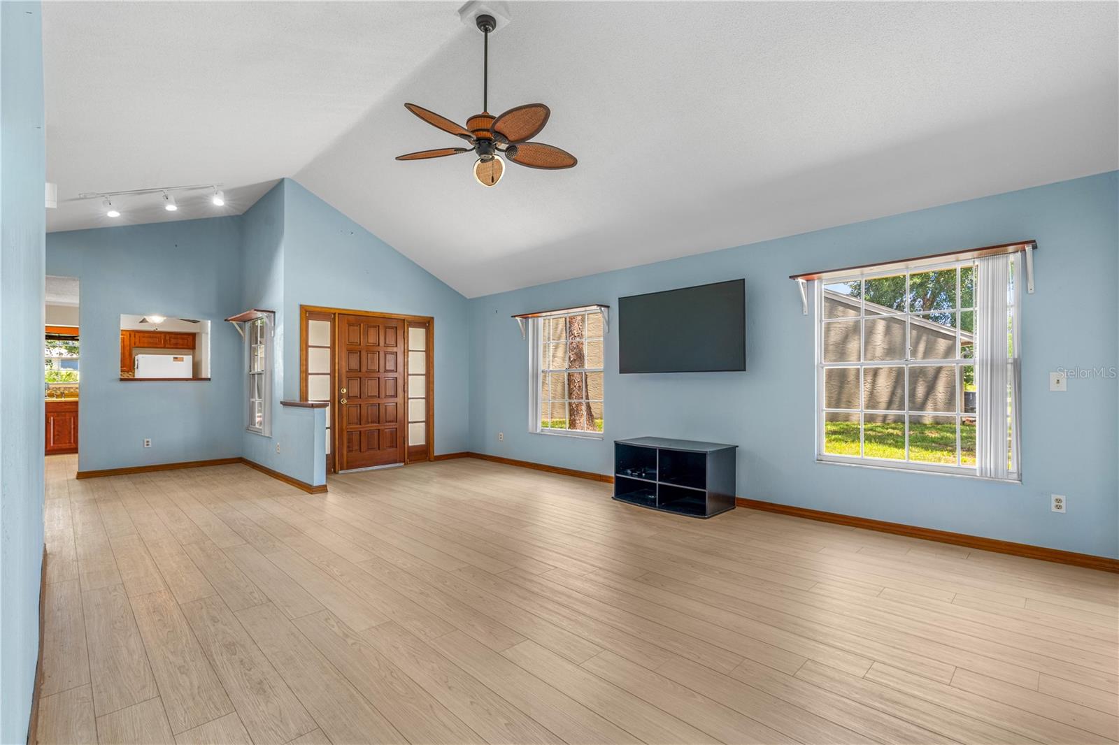 104 SHOAL CREEK CIR — photo 11