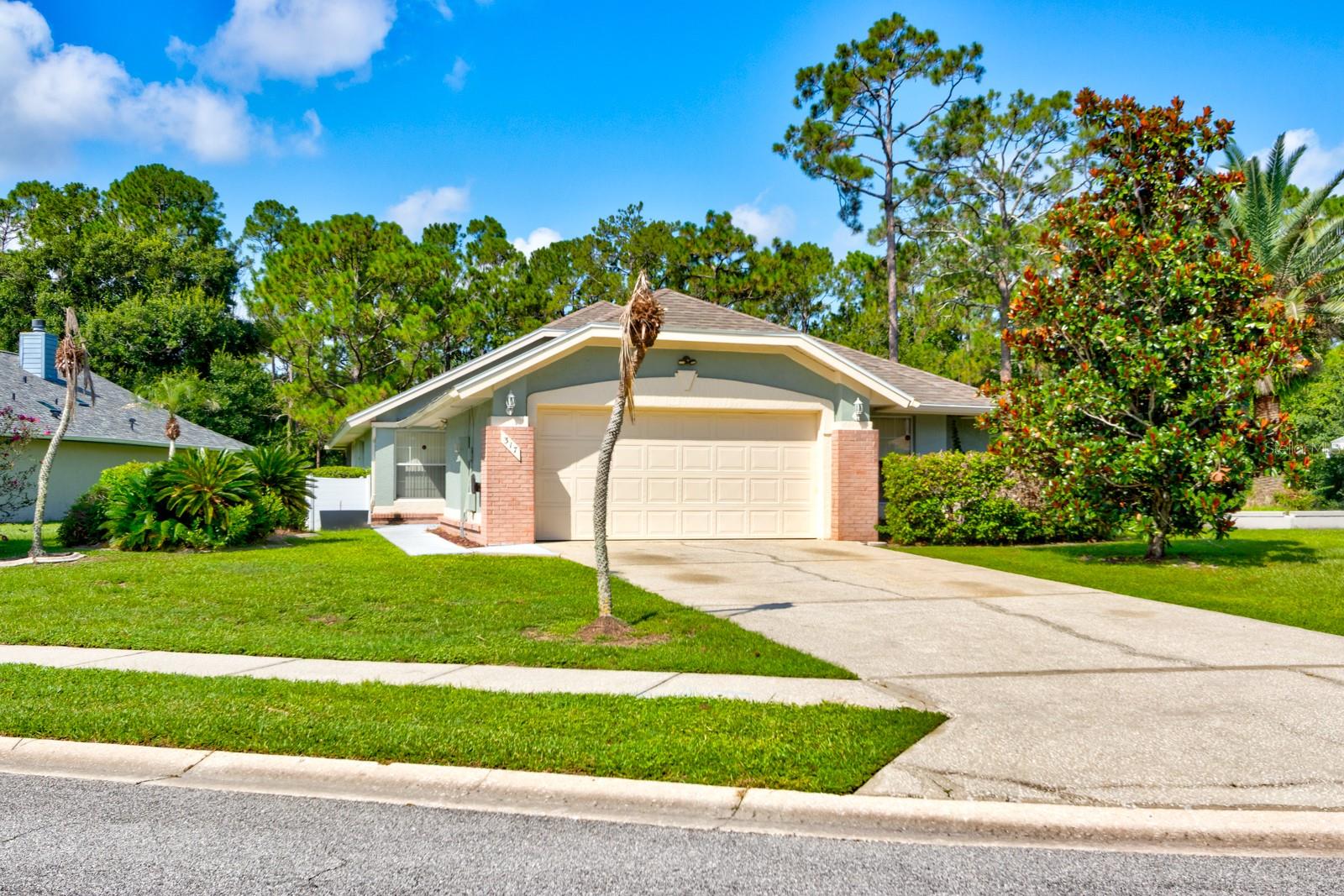 317 GLENBRIAR CIR — photo 2