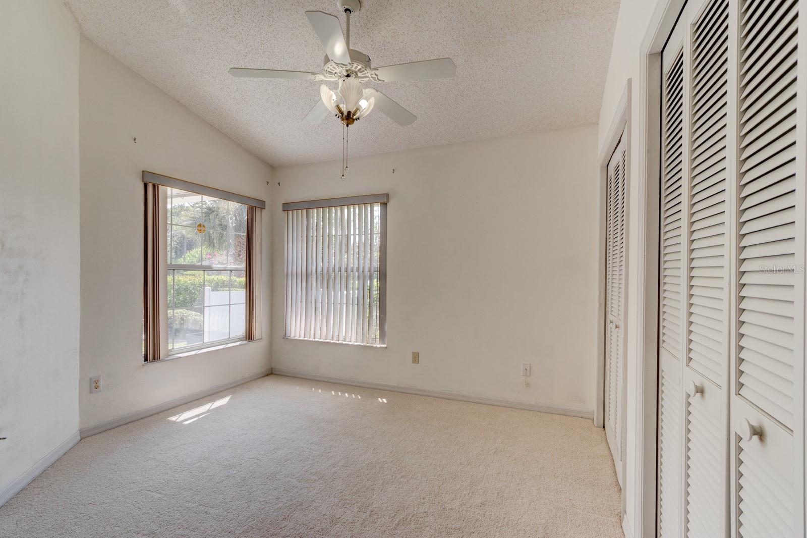 317 GLENBRIAR CIR — photo 6