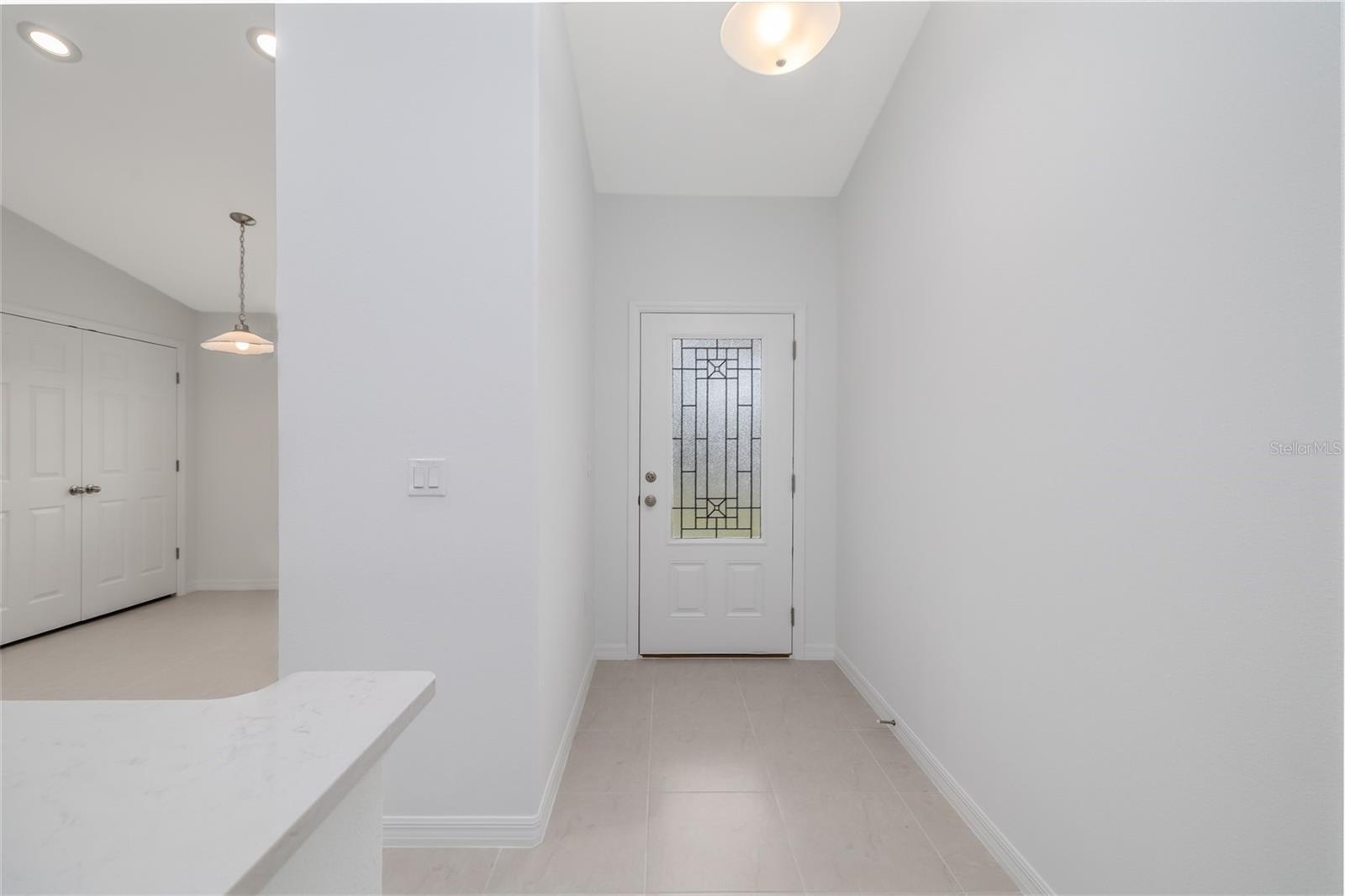 40 BUTTERNUT DR — photo 8