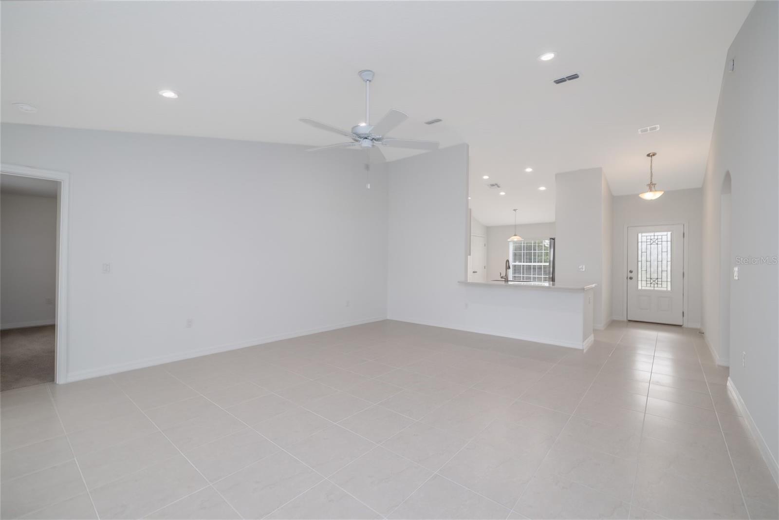 40 BUTTERNUT DR — photo 10