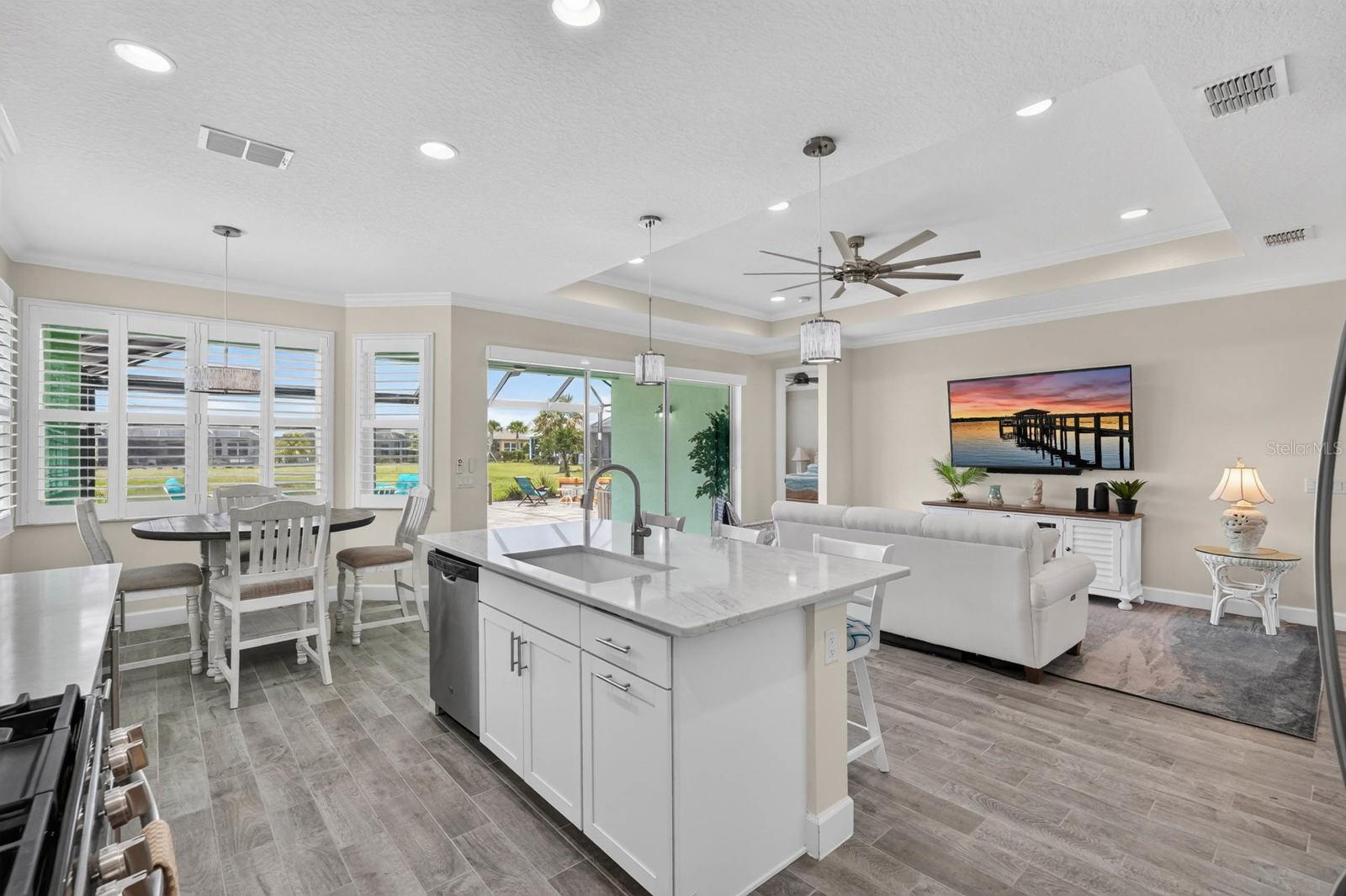 713 LANDSHARK BLVD — photo 12