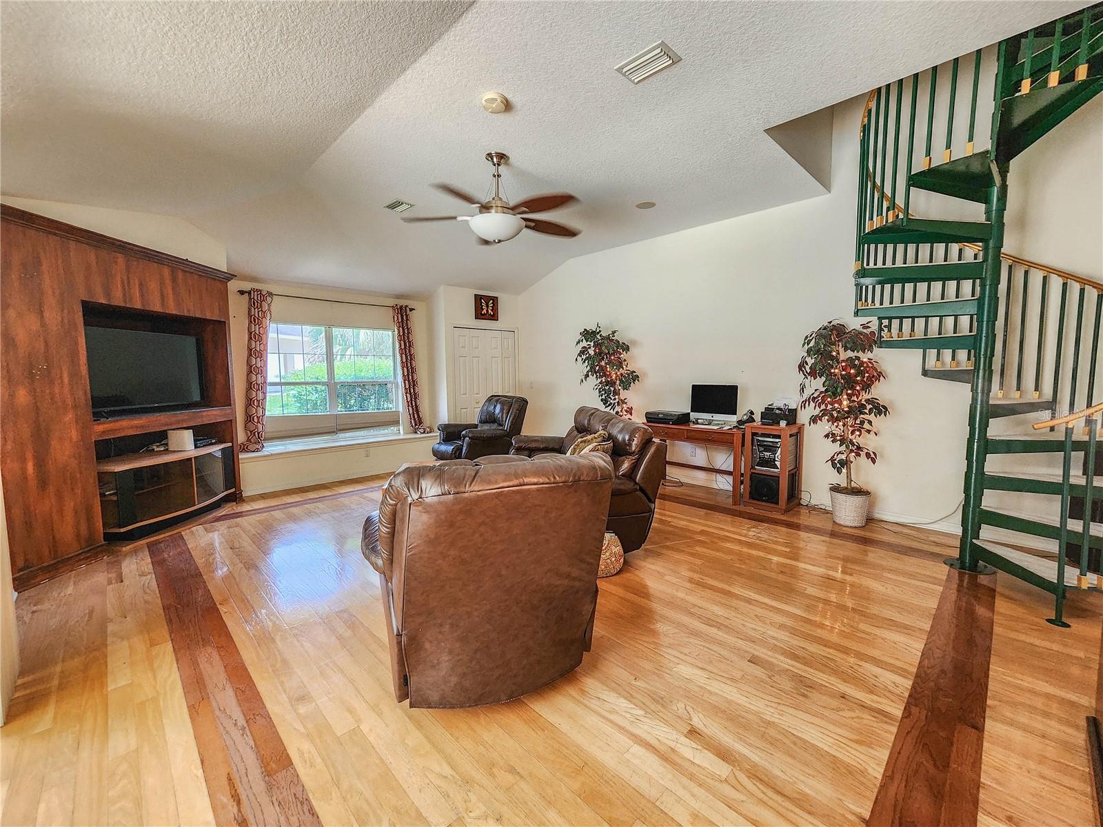 1308 WICKLOW LN — photo 9