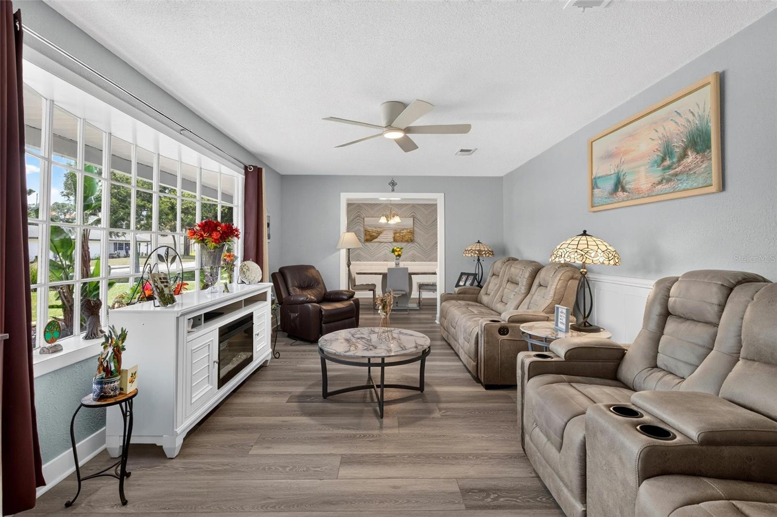 117 ANN RUSTIN DR — photo 2