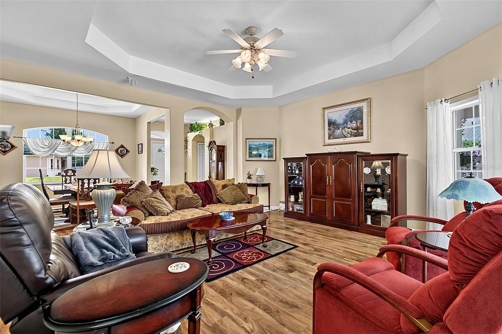 4 EHRLING LN — photo 11