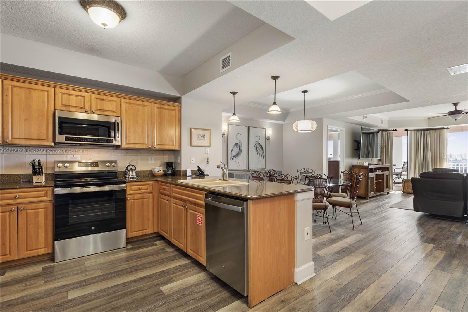 200 OCEAN CREST DR #617 — photo 5