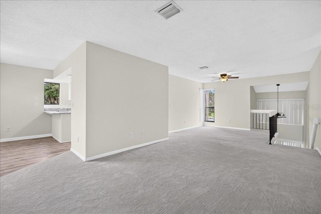 22 OXFORD LN #22 — photo 2