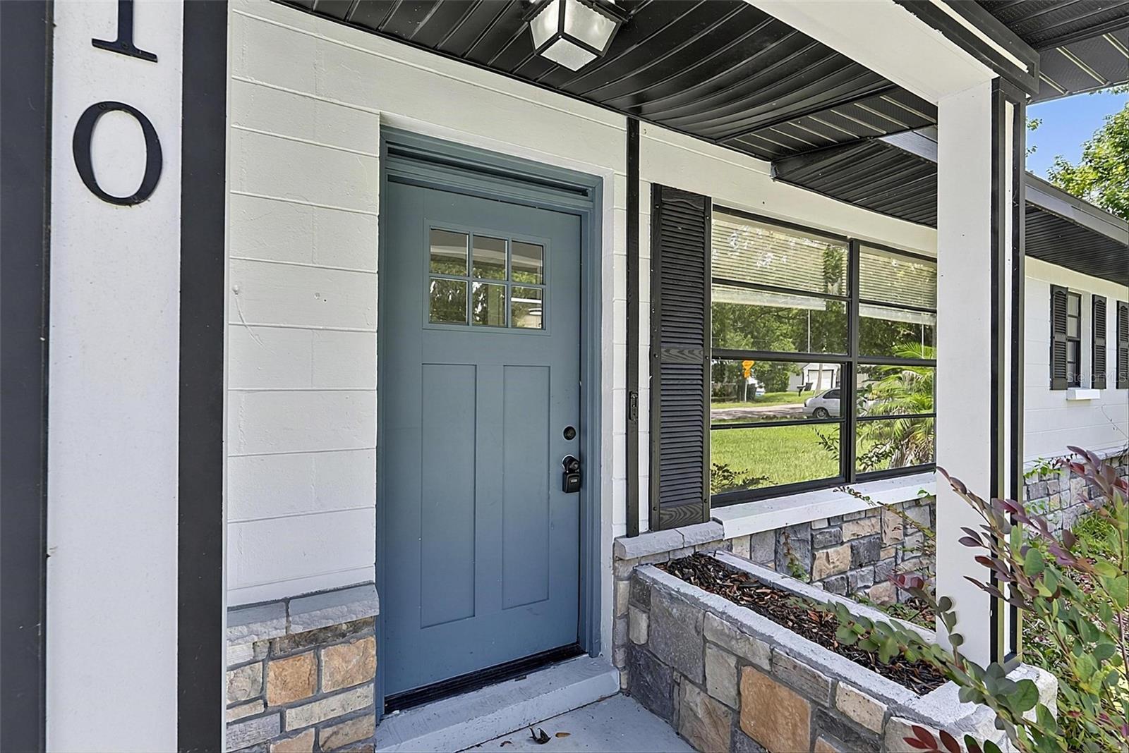 610 ROMA ST — photo 2
