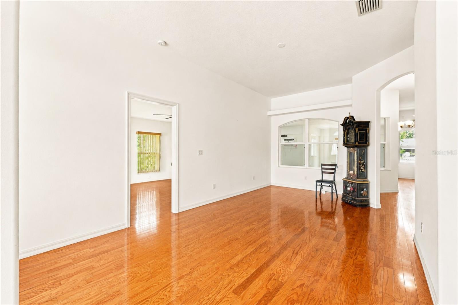 64 WHITTINGTON DR — photo 8