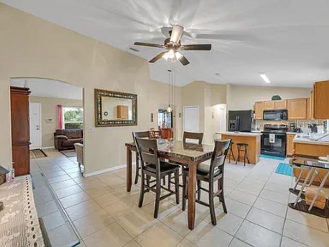 27 PATRIC DR — photo 7