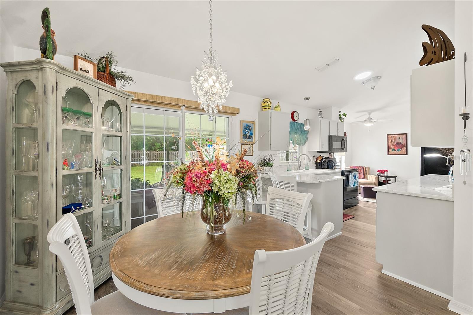 45 PERSHING LN — photo 10