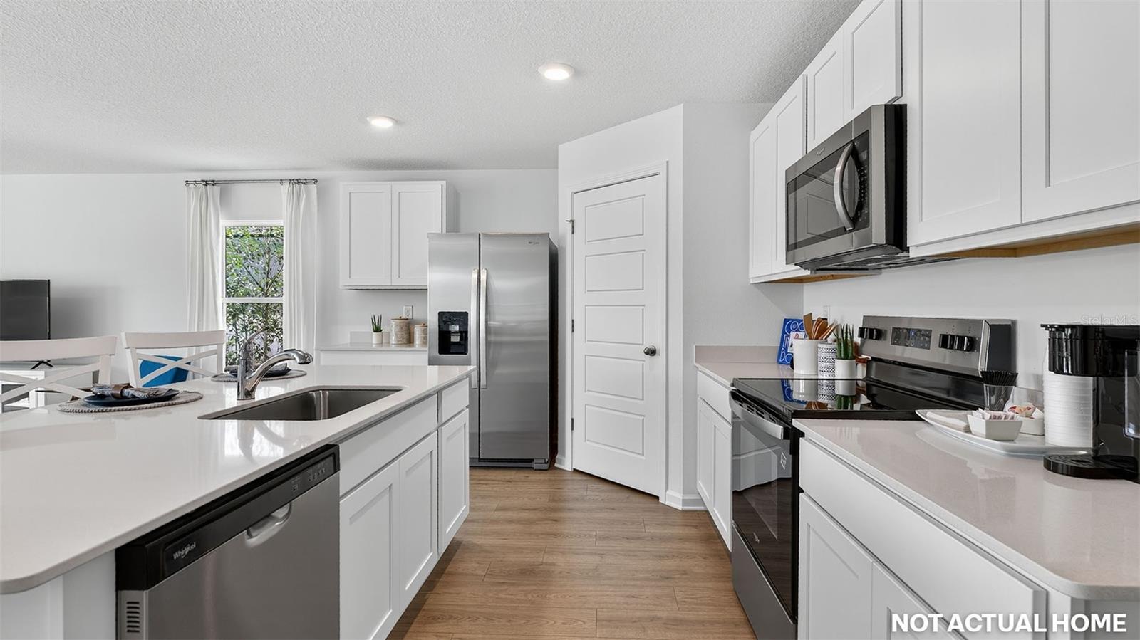 14 ULLMAN CT — photo 7