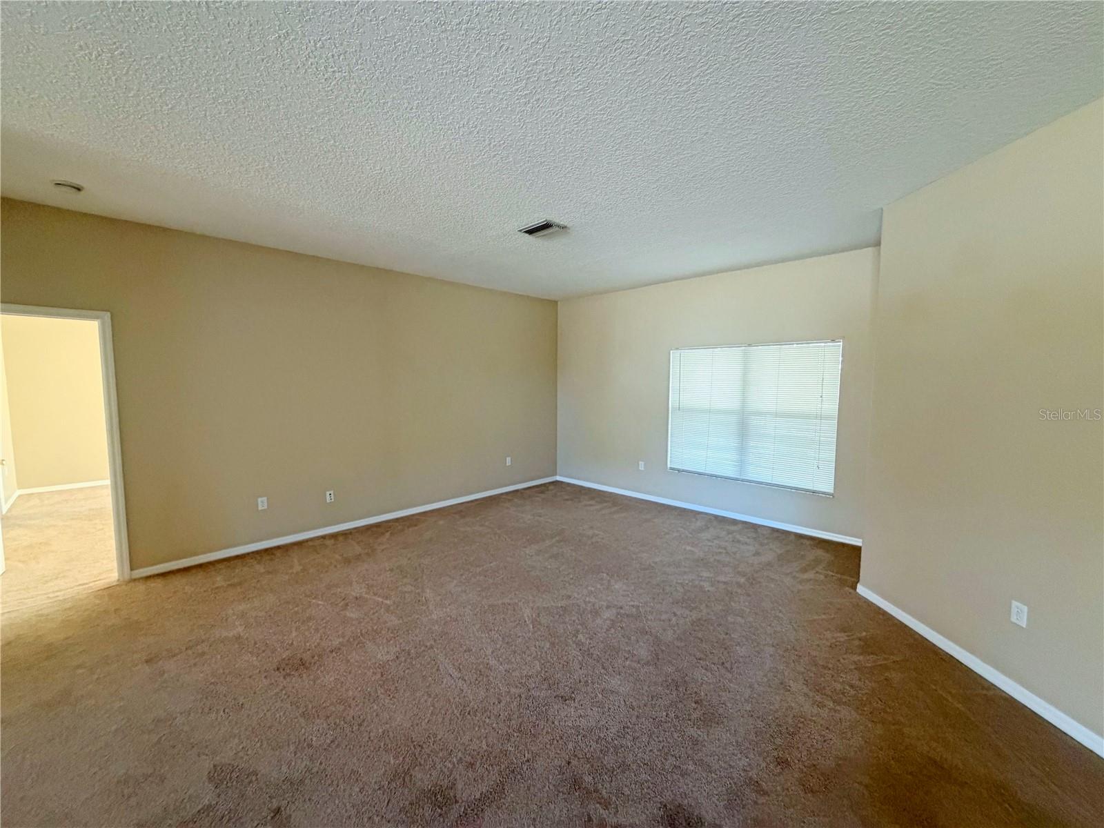 72 BICKFORD DR — photo 4