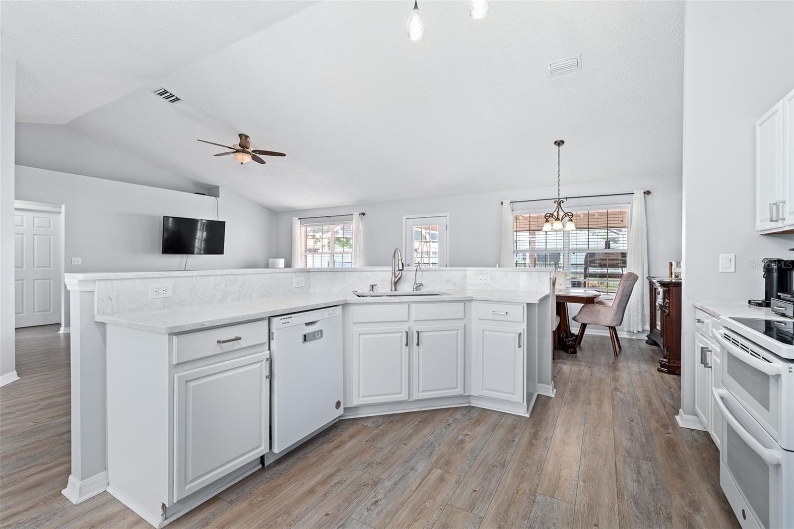23 POWDER HILL LN — photo 6