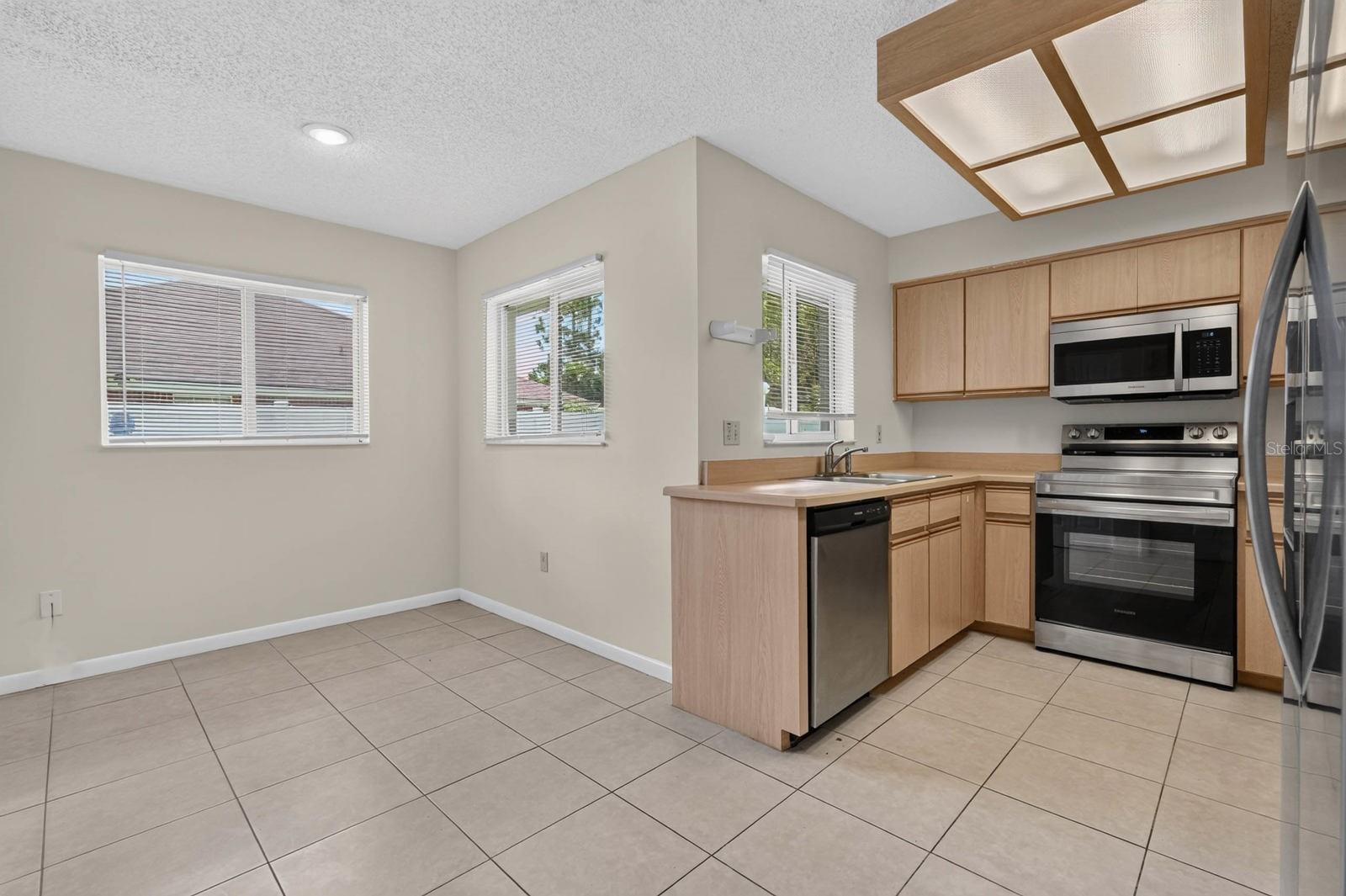 22 PINELYNN LN — photo 11