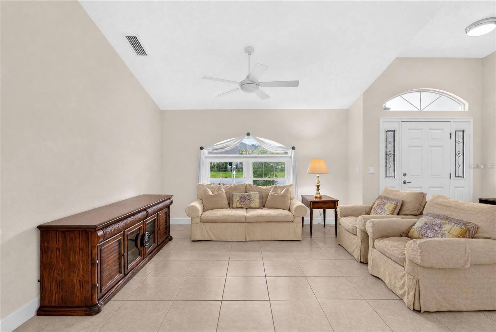 39 WHITE HOUSE DR — photo 7