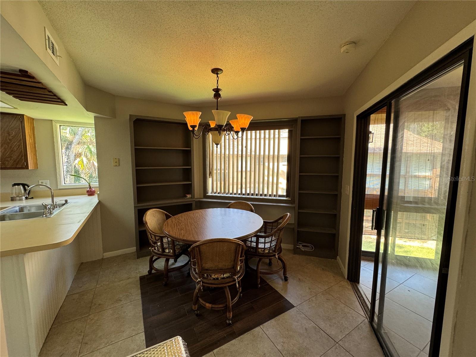 22 MID OAKS CIR #22 — photo 12