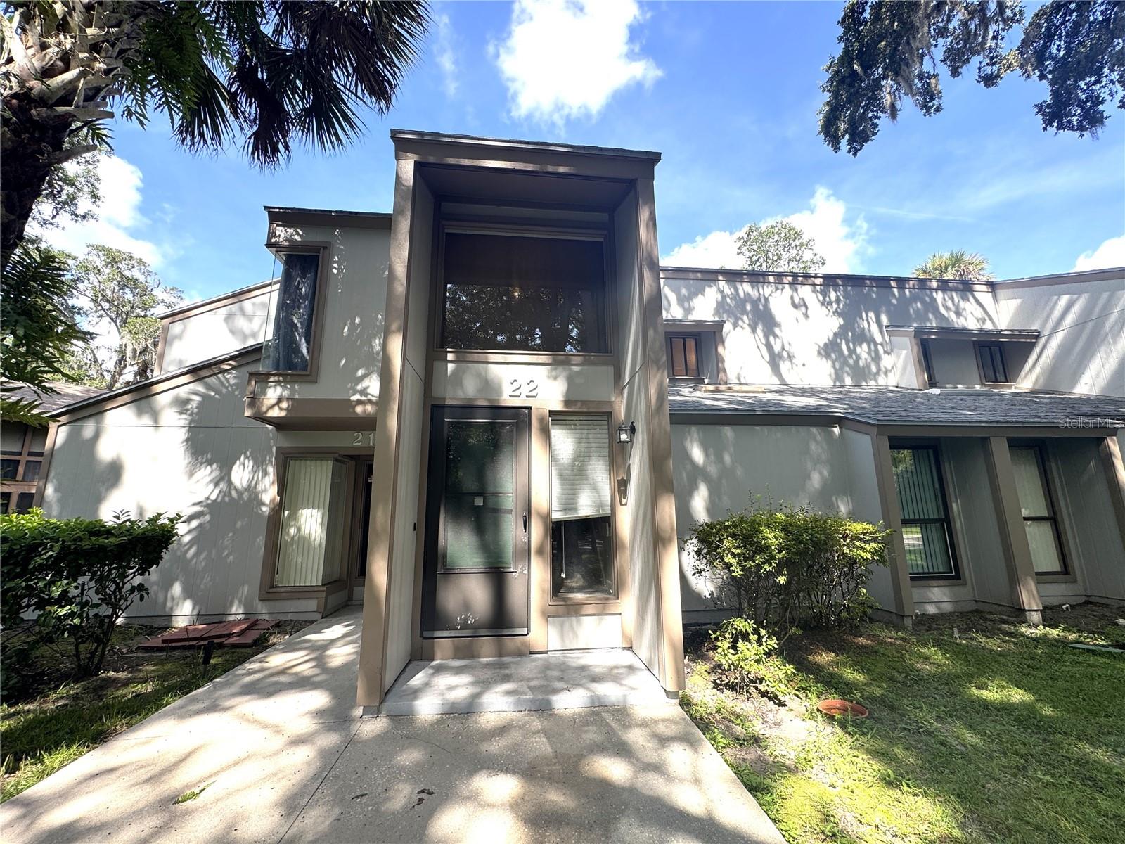 22 MID OAKS CIR #22