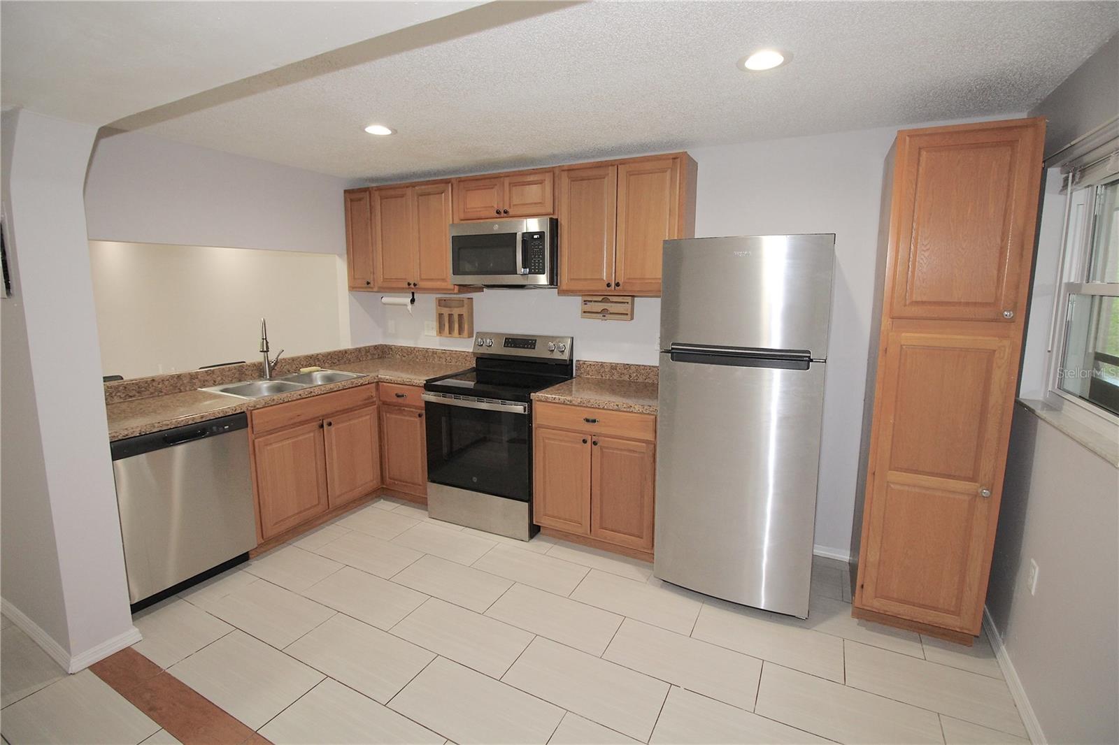 640 N NOVA RD #415 — photo 7