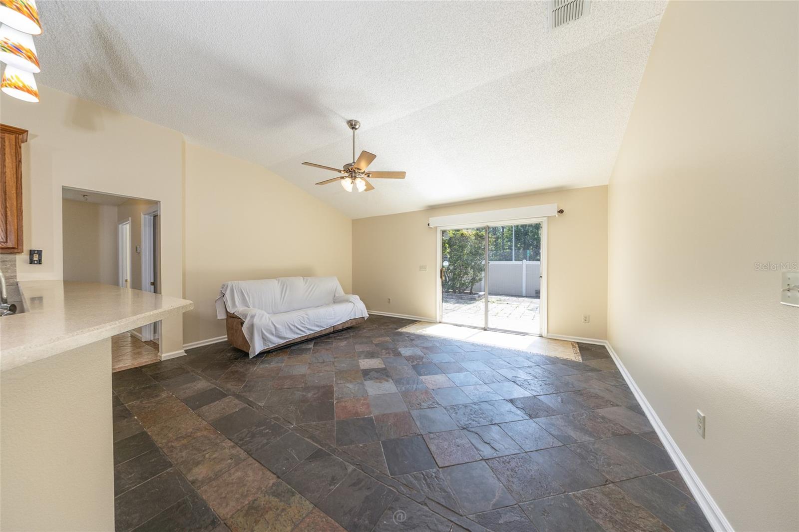 22 EMERSON DR — photo 12