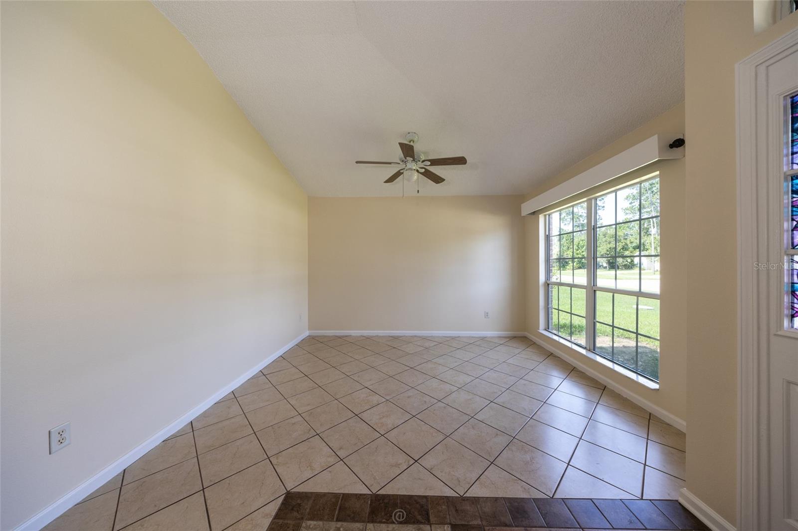 22 EMERSON DR — photo 8