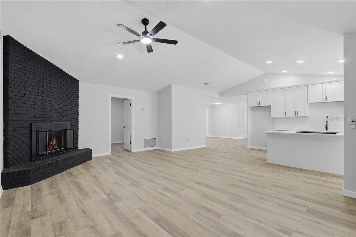 2 ELDER PL — photo 11