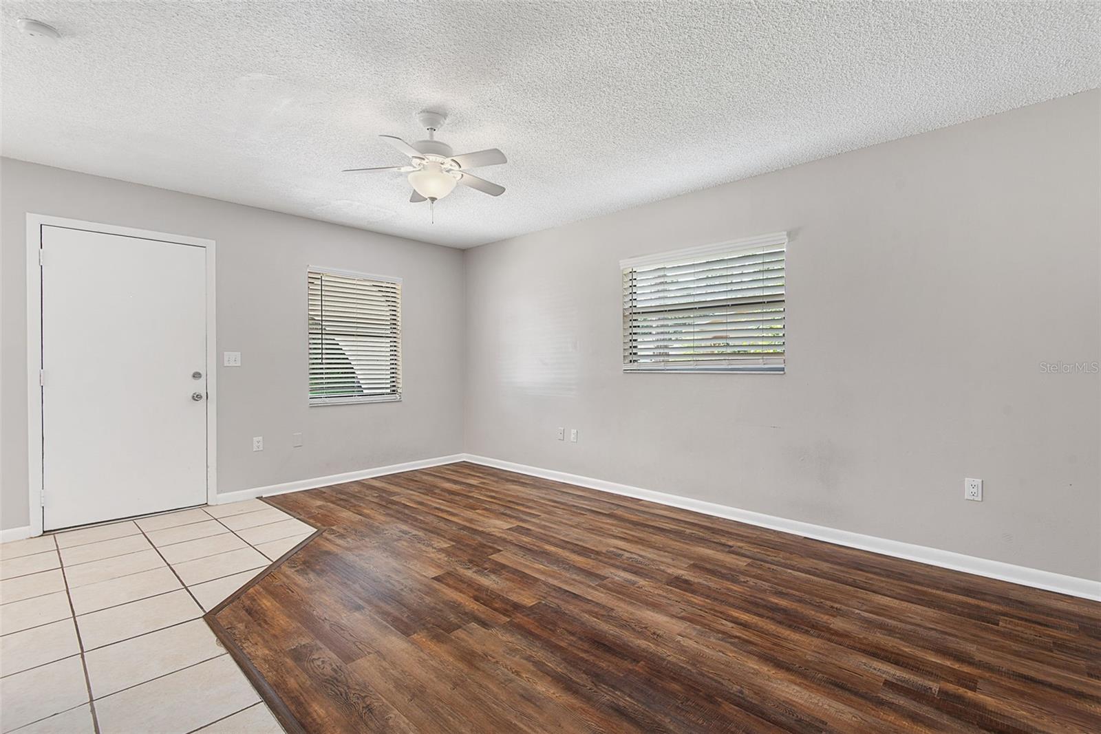 33 WELLWOOD LN — photo 11