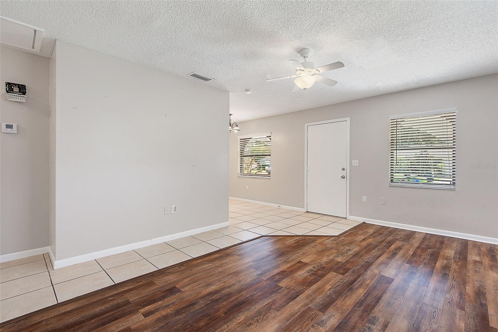 33 WELLWOOD LN — photo 10