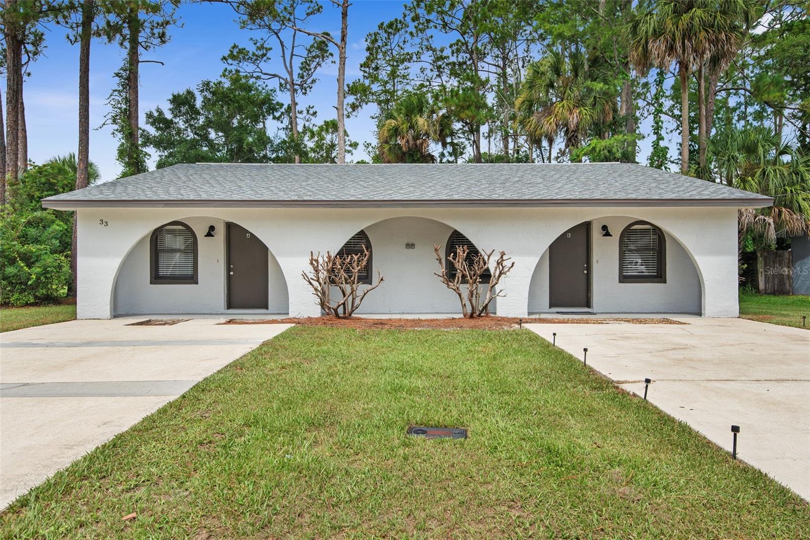 33 WELLWOOD LN