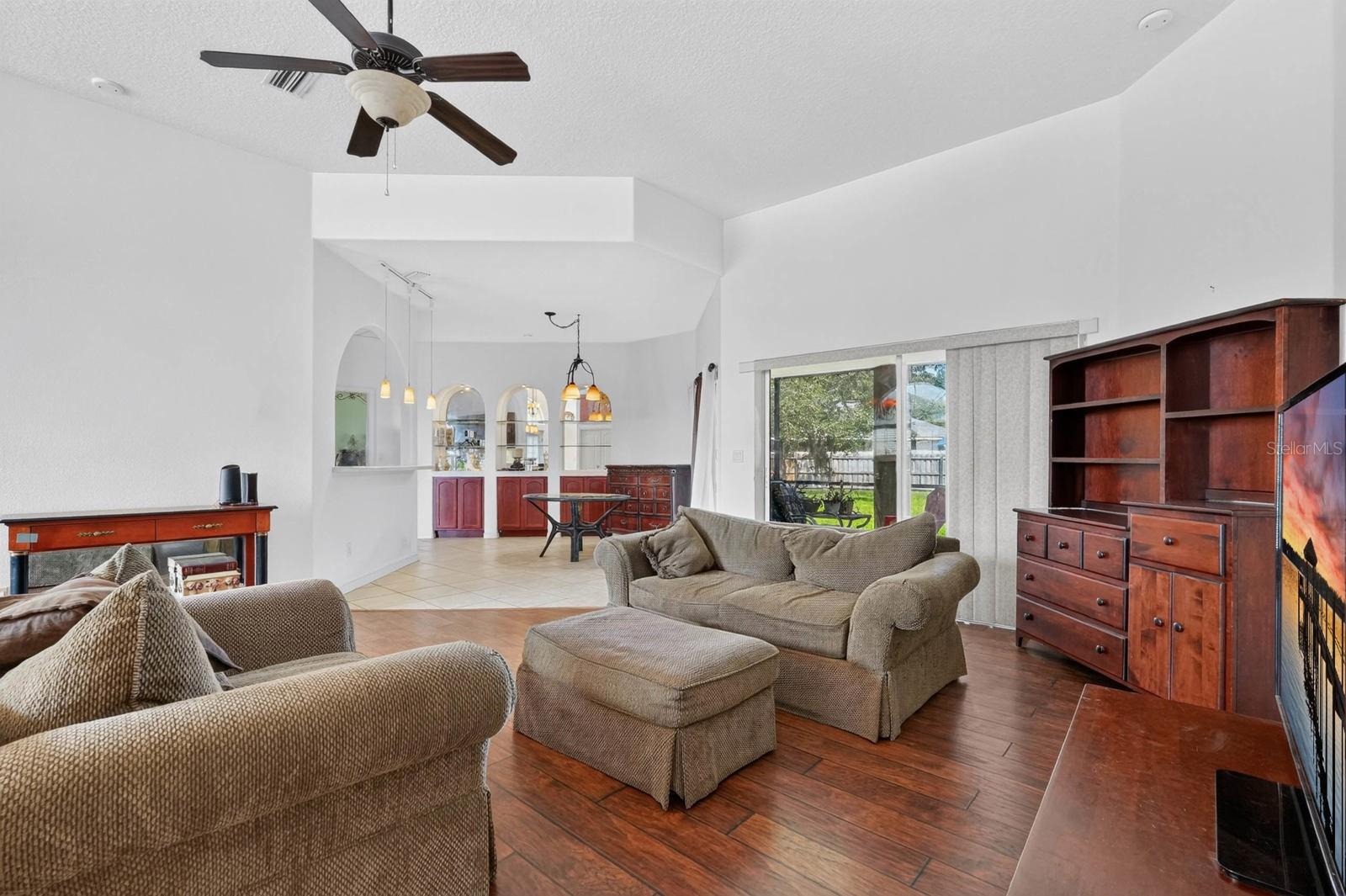 25 KATHRYN PL — photo 11