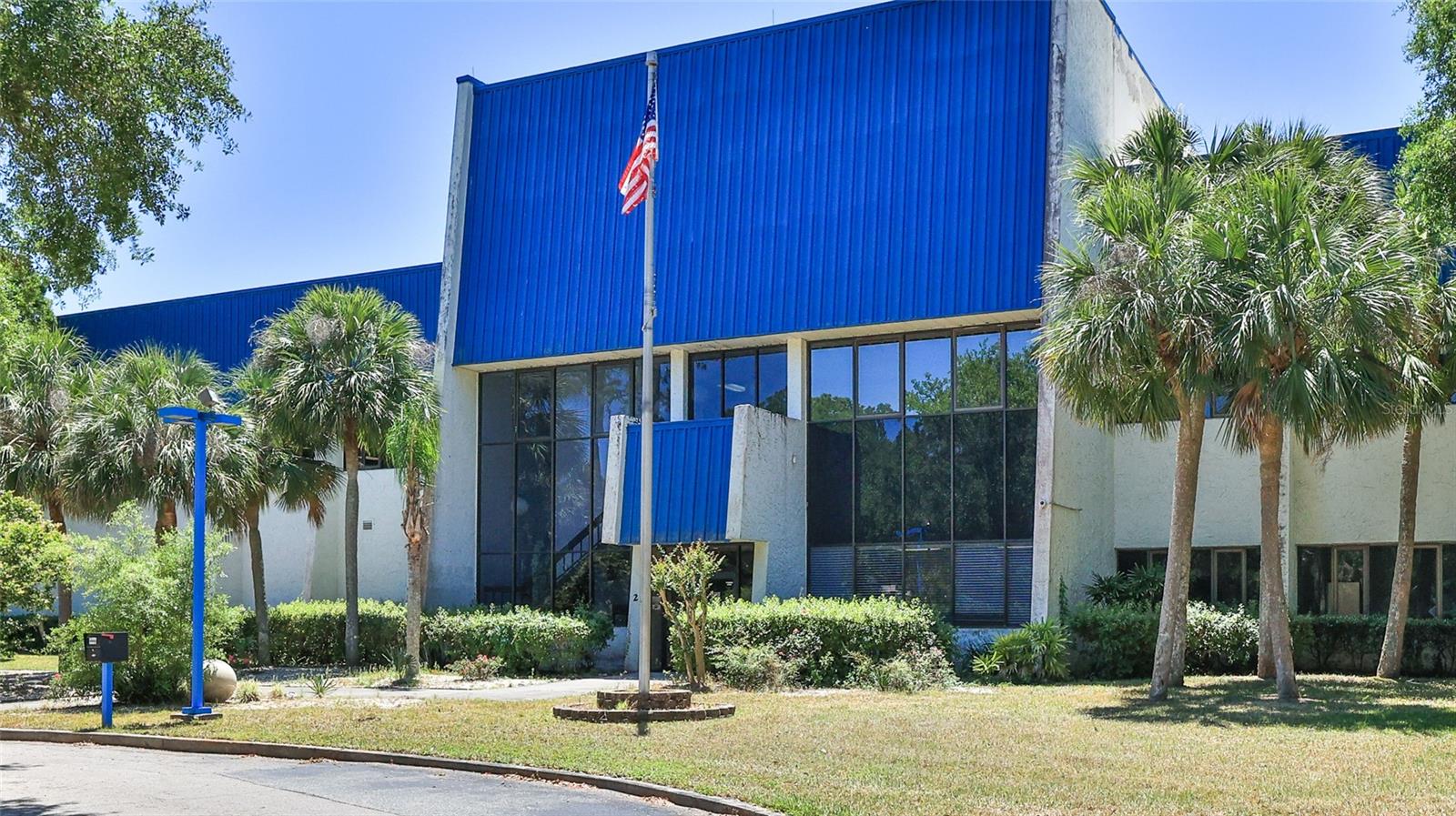 2 COMMERCE BLVD — photo 2