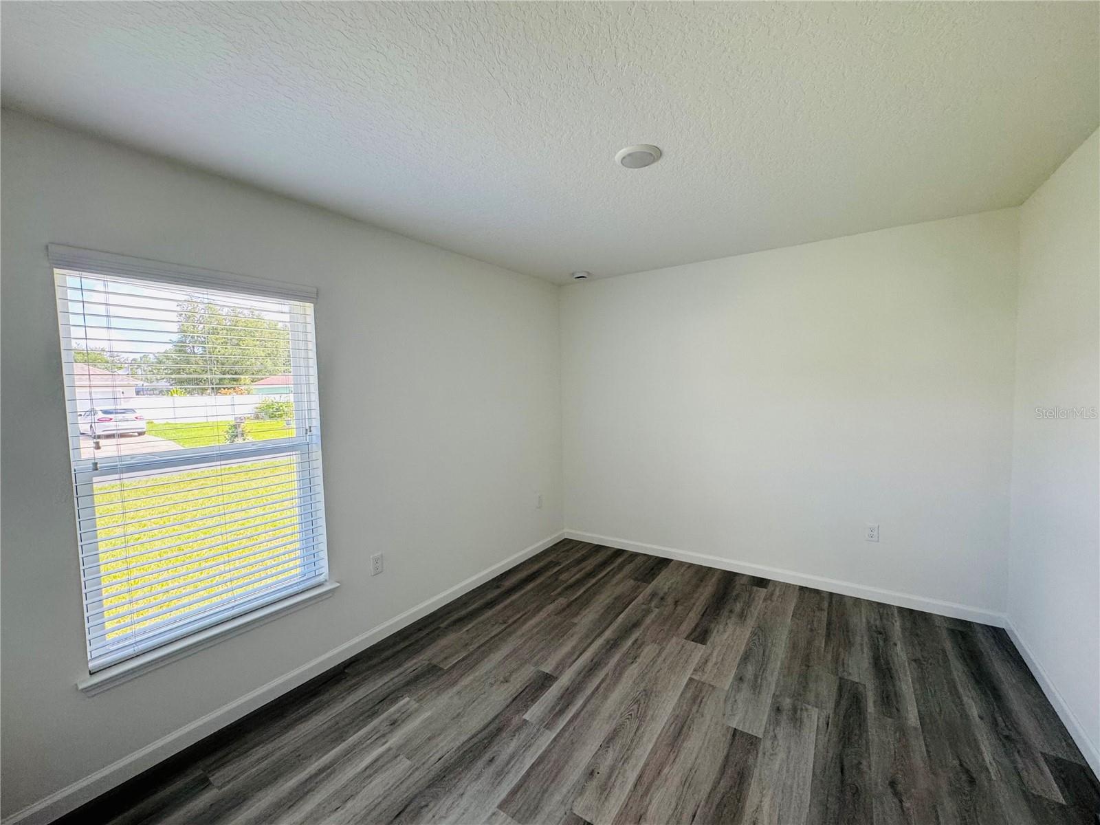 72 LANCELOT DR — photo 7