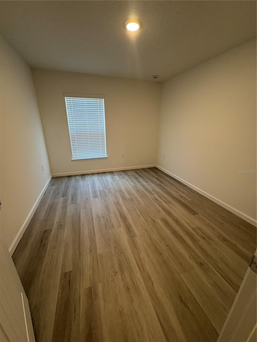 72 LANCELOT DR — photo 10